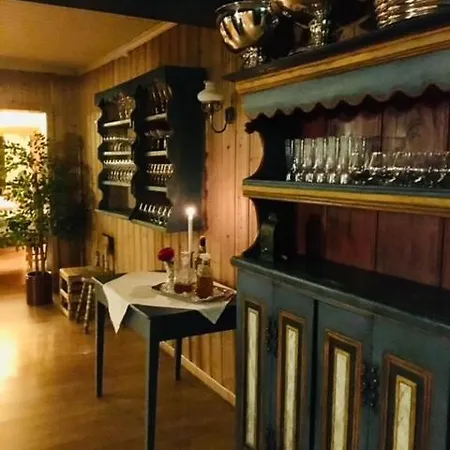 Glomstad Tretten