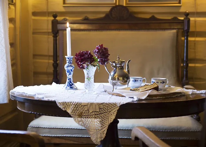 Han/Misafirhane Glomstad 3*