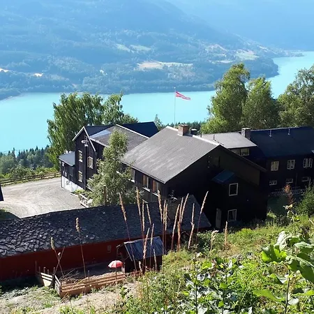 Glomstad Tretten