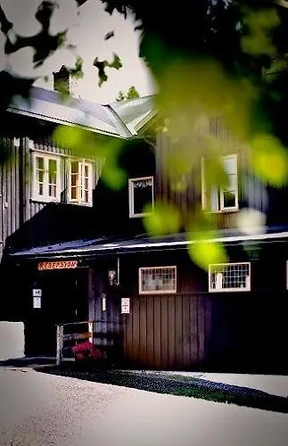 Glomstad Tretten